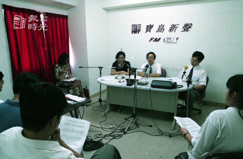 台灣地下電台「寶島新聲」。圖／聯合報系資料照(1994/04/21 林秀明攝影)