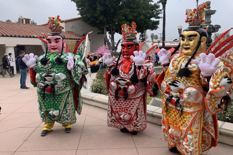 美國佛州舉辦亞洲文化節，台灣電音三太子、布袋戲偶吸引不少人駐足欣賞。聯合報系資料照