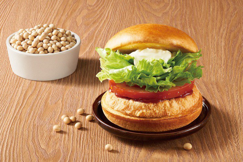 摩斯漢堡新推出「元氣豆腐雞布里歐堡」。圖／摩斯漢堡提供