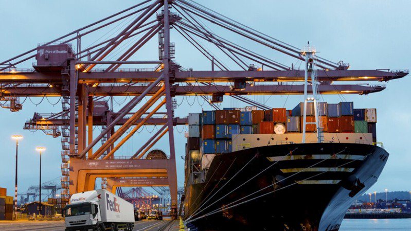 聯邦快遞與FedEx Logistics推出拼櫃貨物優先快遞服務，透過整合海運與陸運運輸網路，改變亞太至中東地區國貿規則。聯邦快遞提供