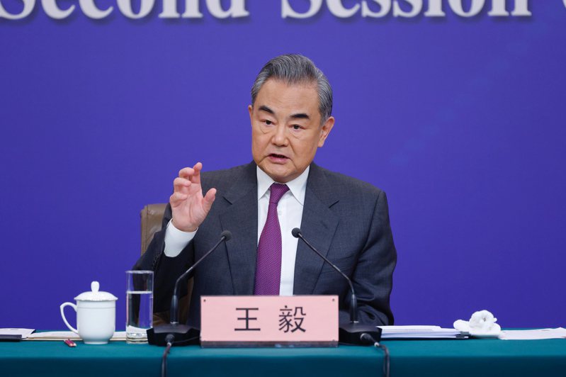 大陸外交部長王毅就中國外交政策和對外關係相關問題回答中外記者提問。  圖／中新社