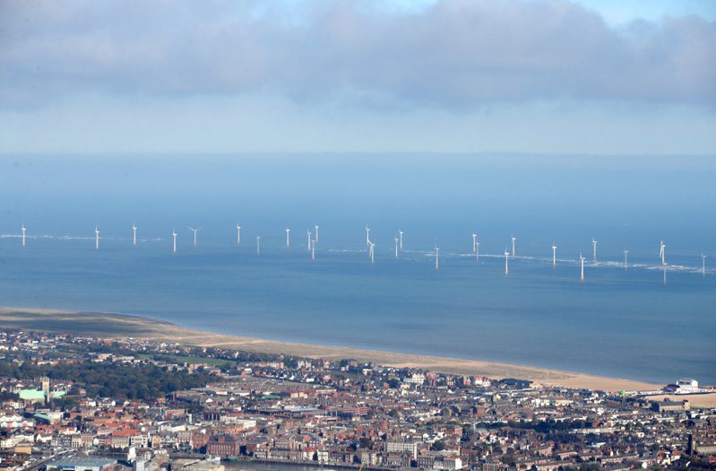 英國將擴大提供離岸風電場補助，但仍不大可能兌現2030年風電目標。（路透）