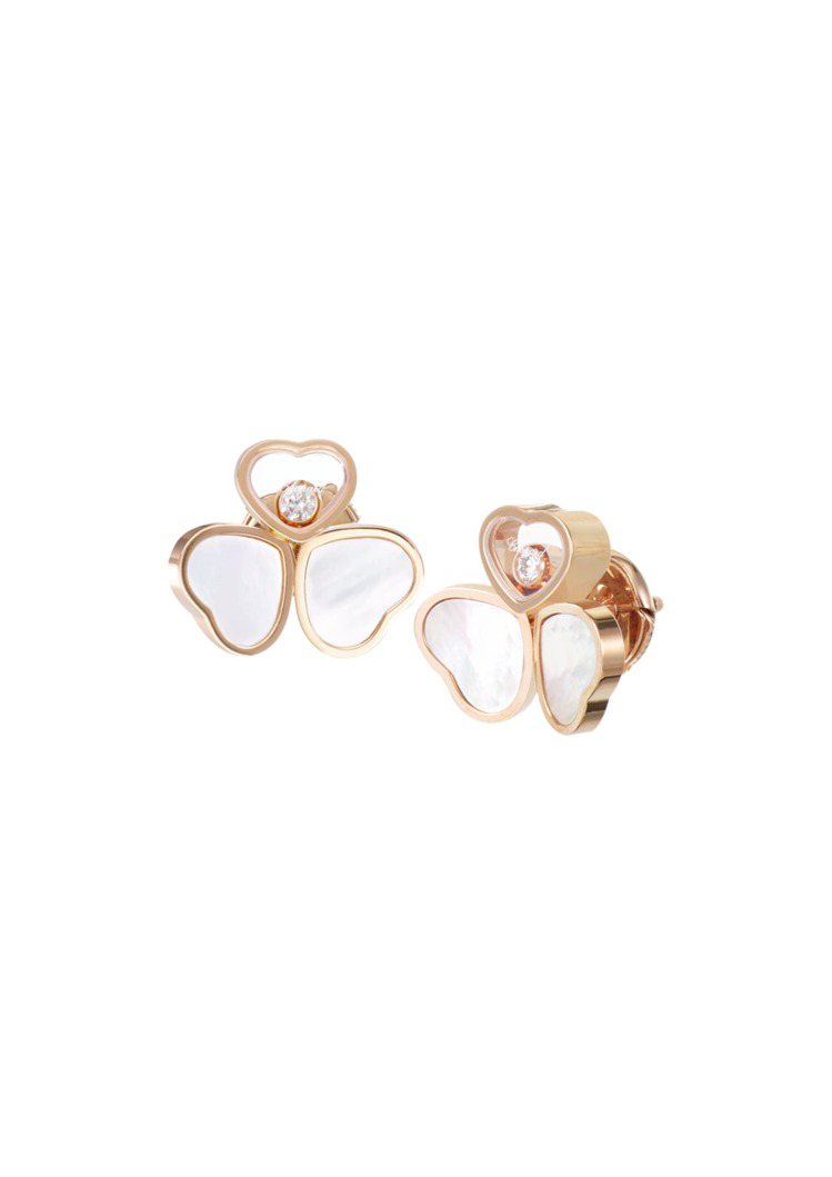 Happy Hearts Wings系列耳環，符合倫理道德標準的18K玫瑰金鑲嵌珍珠母貝與滑動鑽石，13萬3,000元。圖／蕭邦提供
