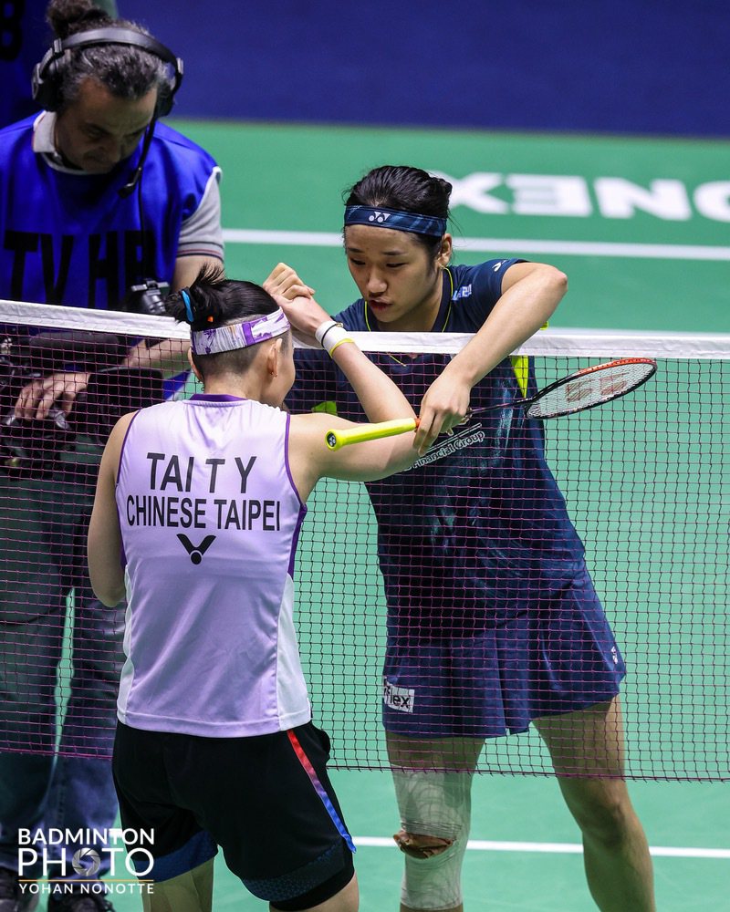 戴資穎（左）遭南韓「世界球后」安洗瑩逆轉，無緣決賽。圖／Badminton Photo提供