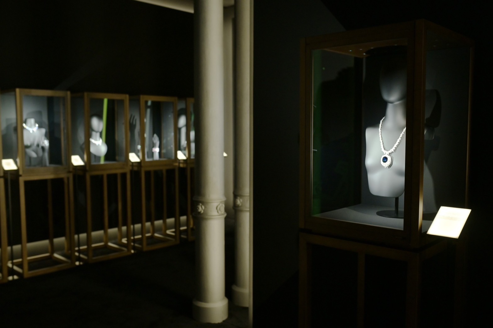 <u>DAMIANI</u>百年慶典 百件高級珠寶米蘭博物館全球首展