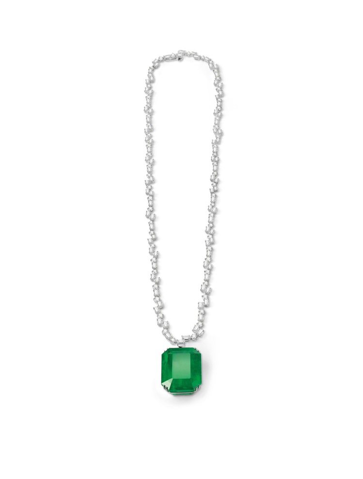 DAMIANI Fantasy Cut The DAMIANI Green Treasure of Muzo奇幻切割木佐祖母綠鑽石項鍊，約4,960萬元。圖／戴美安妮提供