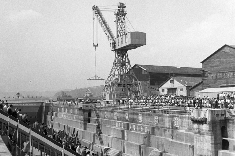 1958年3月17日，殷台造船公司第一艘三萬六千噸級的巨型油輪安放龍骨典禮，在基隆和平島該公司造船廠第一船塢隆重舉行。圖／聯合報系資料照片