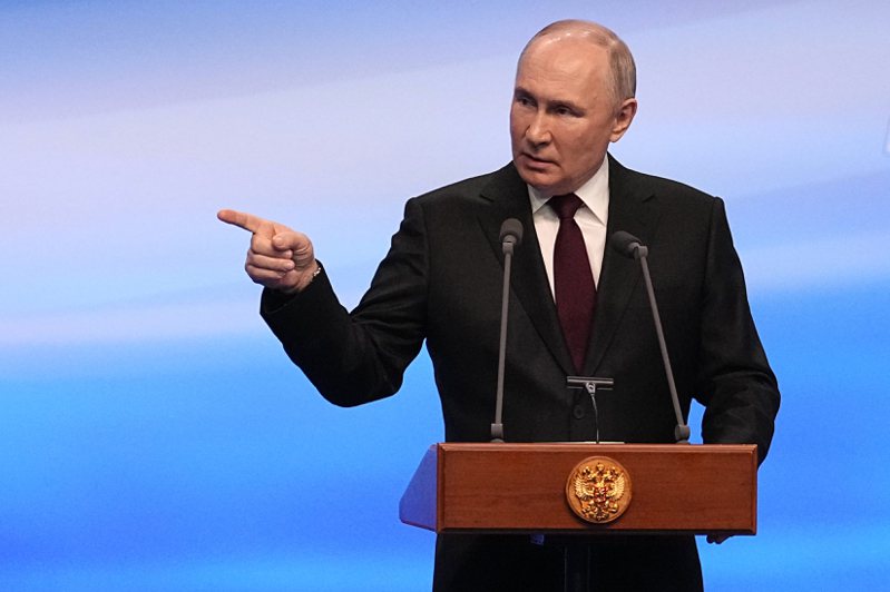 俄羅斯總統普亭十八日以壓倒性票數輕鬆連任。（美聯社）