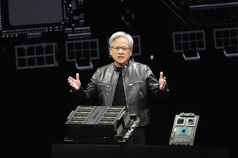 輝達執行長黃仁勳在GTC大會的專題演講上，發表命名為 Blackwell 的新一代處理器設計架構。美聯社