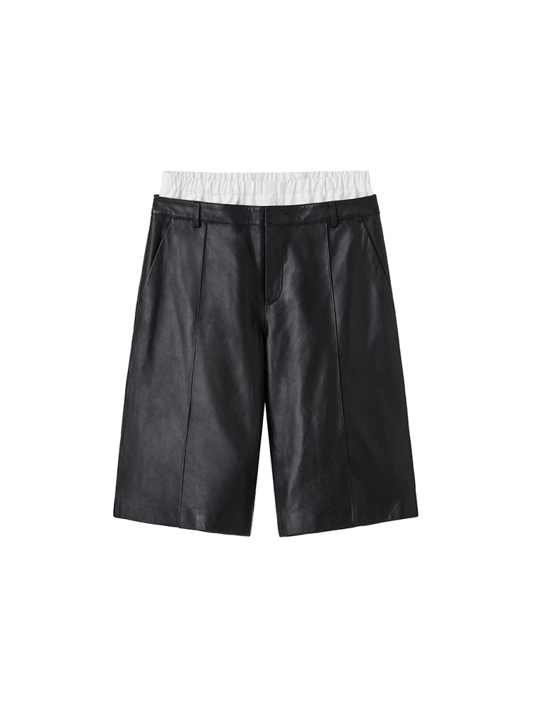 Rokh H&M設計師聯名系列雙層腰圍真皮短褲，6,999元。圖／H&M提供