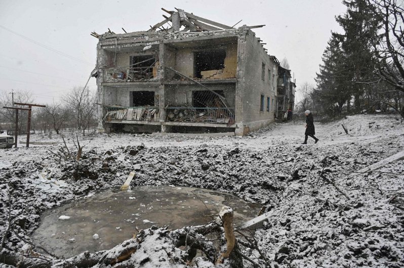 烏軍一名在北部庫皮揚斯克前線奮戰的士兵表示，他們失去太多人，甚至沒辦法將遺體全帶回來。圖為烏克蘭哈爾科夫州庫皮揚斯克2月遭轟炸後情況。法新社