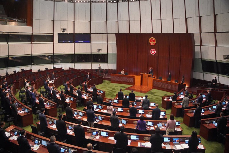 香港立法會今天審議香港基本法23條立法的《維護國家安全條例草案》。新華社