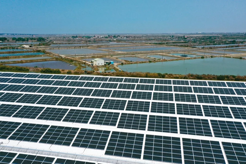 KPMG今日舉辦「淨零排放與綠電採購管理研討會」，圖為太陽能板。 圖／聯合報系資...