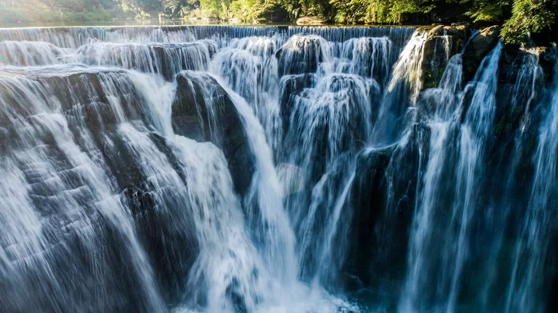 十分瀑布－台灣尼加拉瀑布。 圖／新北旅遊網