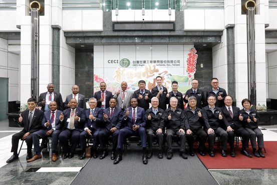 史瓦帝尼王國總理戴羅素（H.E. Russell Dlamini）率團訪問台灣世曦工程顧問公司。(台灣世曦/提供)