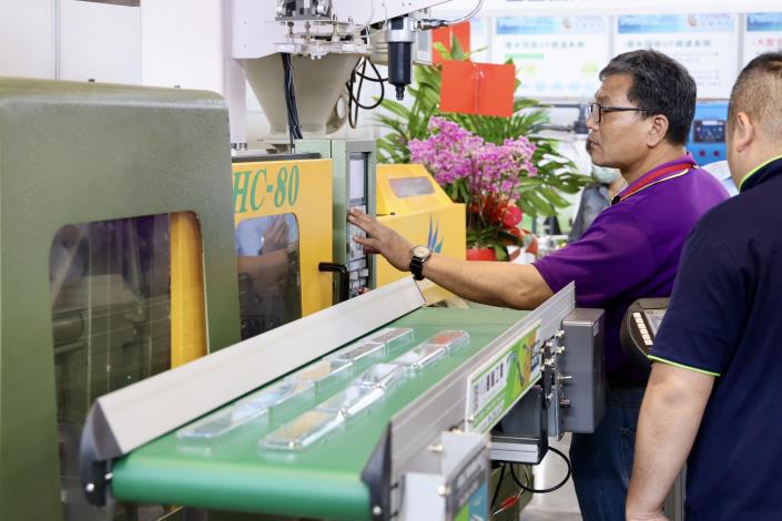 「2024臺南橡塑膠工業展」共有4大主專區，260攤以上攤位、超過110家廠商參展，打造產業界最具專業度的展示交流空間。圖／台南市政府提供