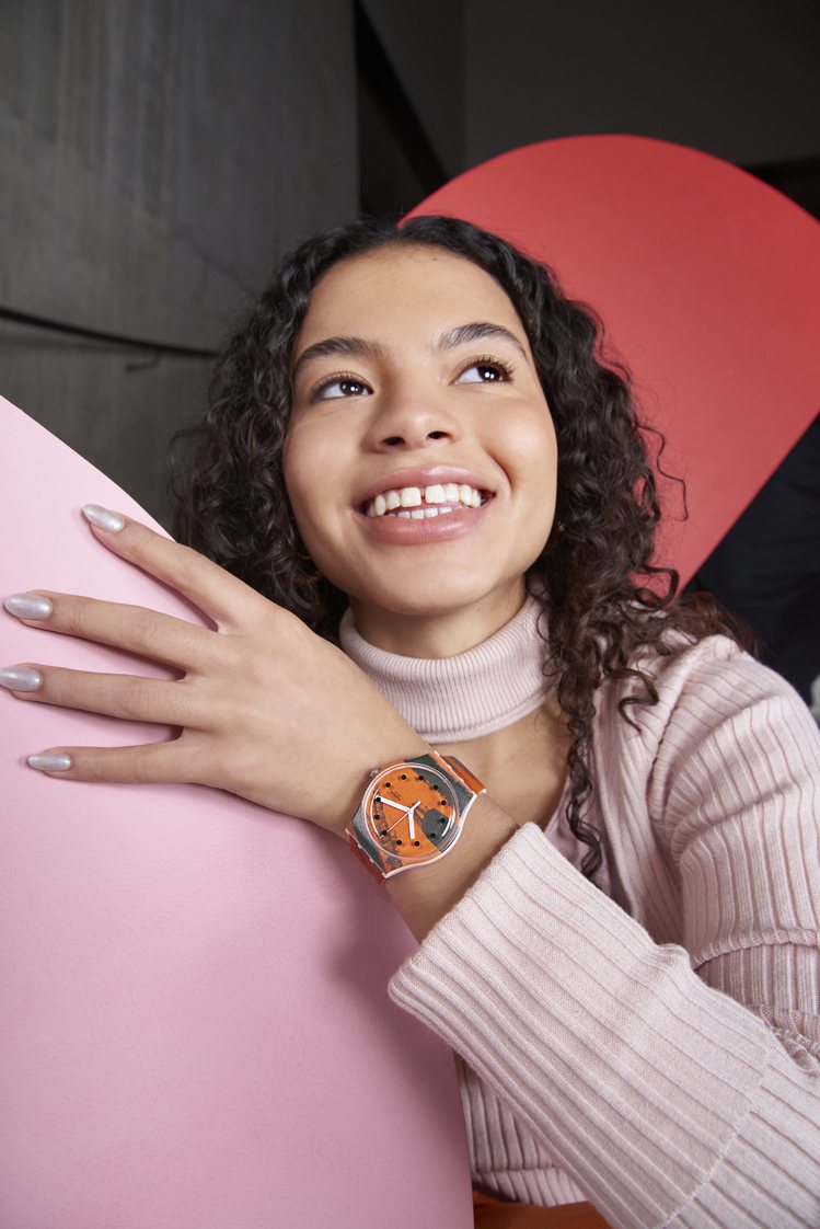 巴恩斯－格雷厄姆的「粉紅上的橘與紅」錶款。圖／SWATCH提供