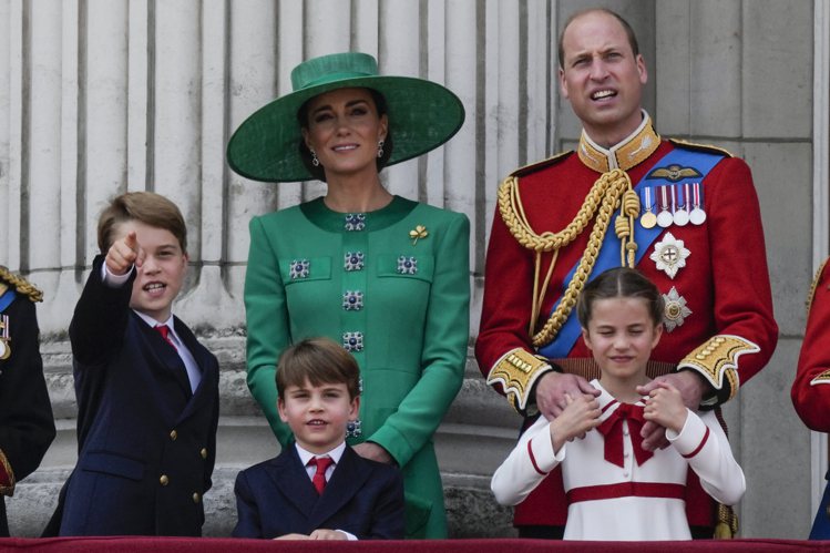 凱特王妃表示，最重要的是，她和威廉需要時間向3名子女以適當的方式說明一切。(美聯社)
