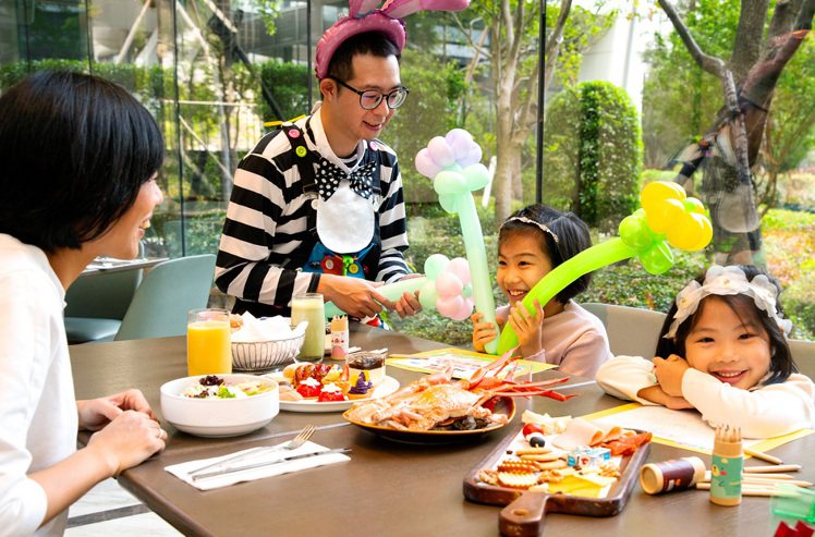 台北萬豪酒店Garden Kitchen推出「兒童節 ‧ 歡樂三重奏」活動。圖/台北萬豪提供