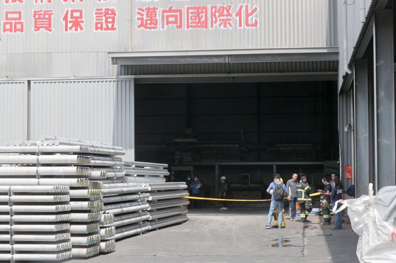 高雄佳豐鋁業工廠氣爆釀兩死六傷。記者劉學聖／攝影