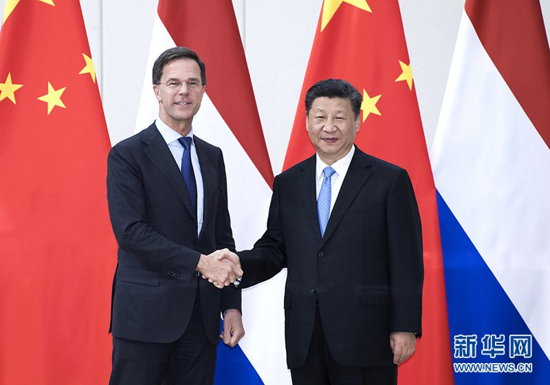 荷蘭首相呂特3月26日至27日將訪問北京，並與中國大陸國家主席習近平舉行會談。圖為兩人於2018年4月博鳌論壇期間在中國海南會面。新華社