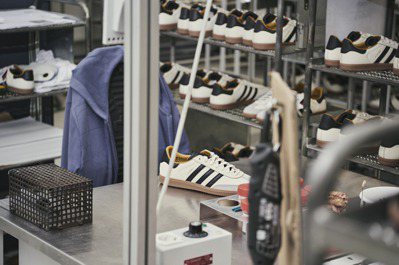 adidas Originals攜手JJJJound重塑Samba鞋  手工打造質感再升級！