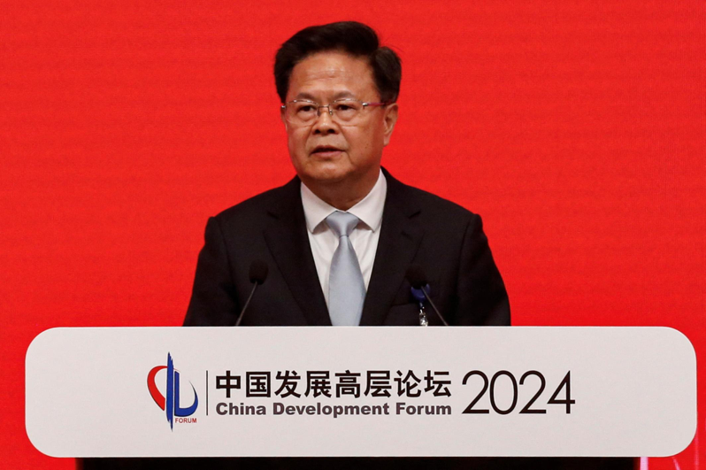 大陸國家發改委主任鄭柵潔表示，中國將在工業、交通等七大領域推動設備更新，預計將形成年規模逾22兆元的龐大市場。（路透）