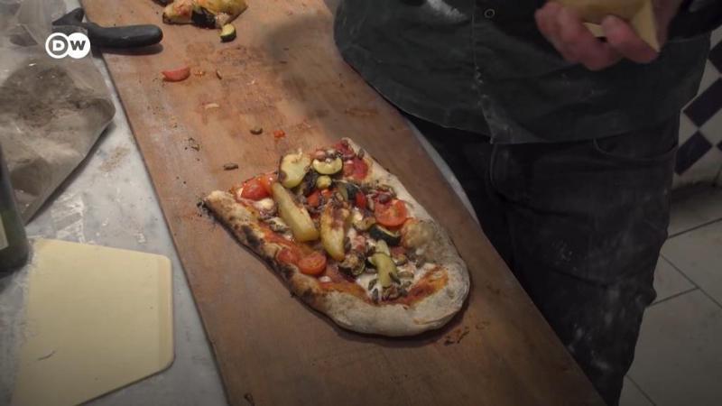 黑暗料理還是創新美食？用昆蟲做披薩。圖／德國之聲