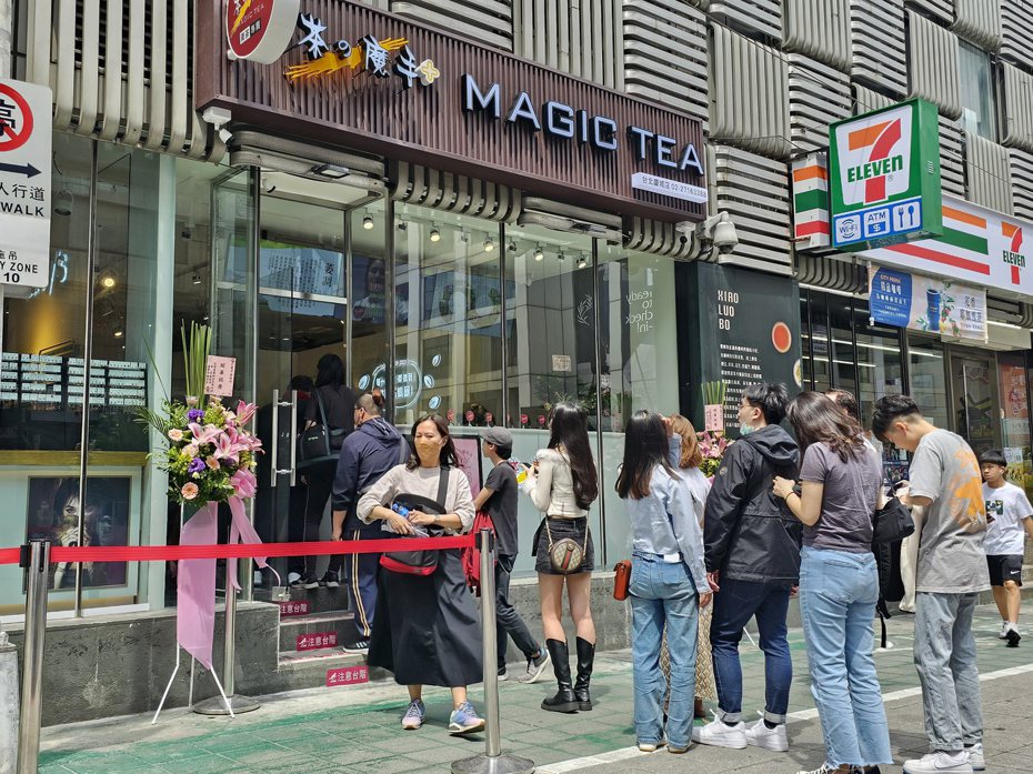 茶之魔手首度進駐台北，開設台北慶城店。記者陳睿中／攝影