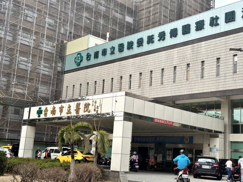寶林茶室中毒案再增1例，50歲黃女曾到此消費引起身體不適，目前正在台南市立醫院加護病房。記者李文德／攝影
