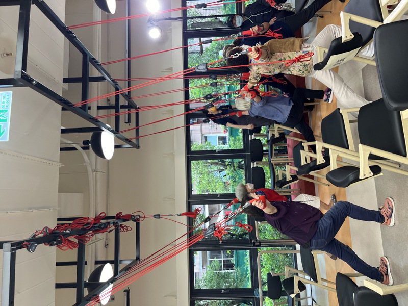 暖时光特别派员赴日学习的红绳运动。记者杨孟蓉／摄影