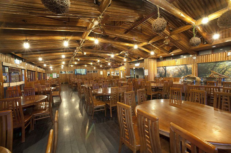 太平山庄的餐厅是环保餐厅，民众消费满百元以上，上网登录资料可获百元礼券。图／翻摄净零绿生活网路