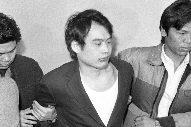 涉及多件殺人、強盜重大刑案的劉煥榮（中），1986年3月6日從日本押解回國。圖／聯合報系資料照片
