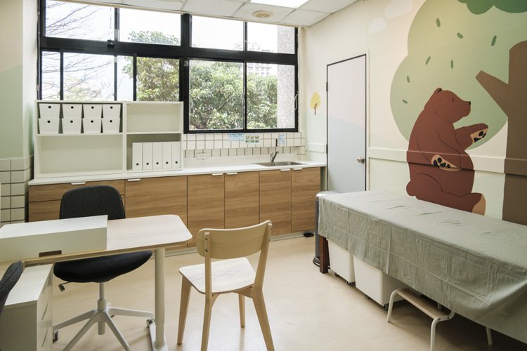 兒童診間融合北歐風進行設計，整體空間視覺柔和但不失童趣。圖／IKEA提供