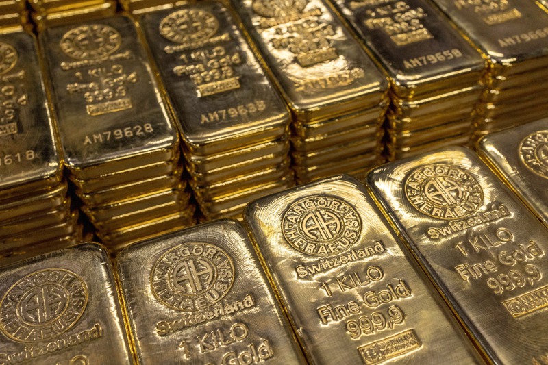 黃金價格近日創下歷史新高，突破每盎司2250美元。如果現在想購買一盎司黃金，價格將比以往任何時候都高。路透