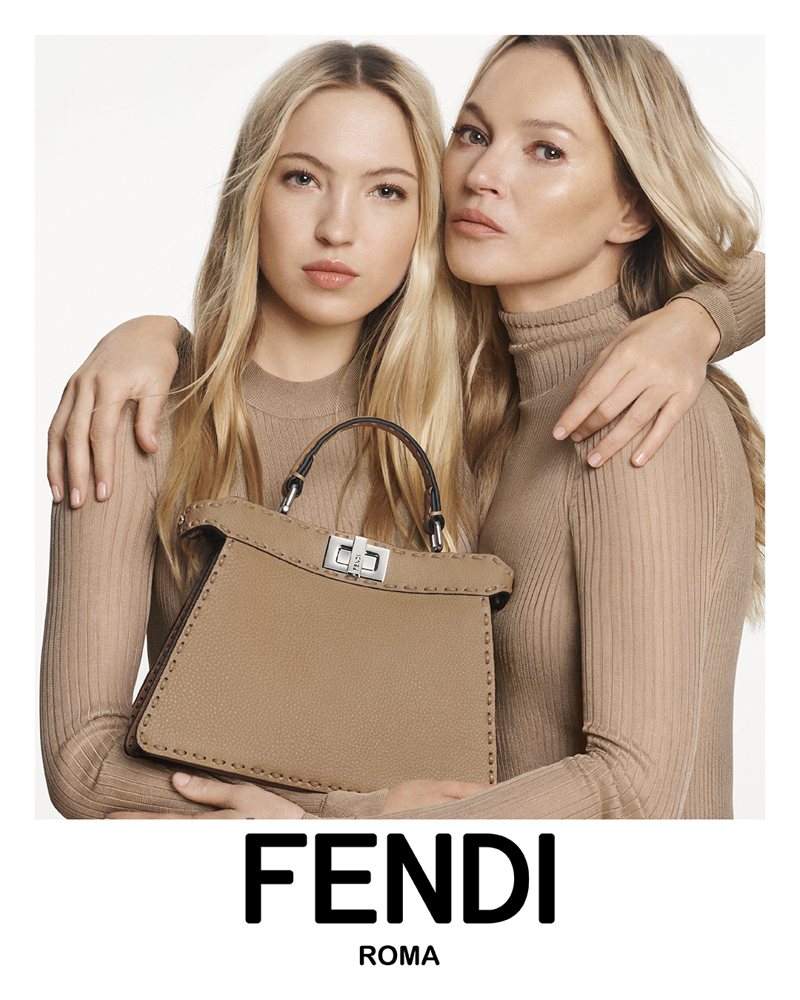 FENDI推出全新Peekaboo包款形象广告，并邀超模Kate Moss与女儿Lila Grace Moss一同入镜，展现了亲密情感与爱的代代相承。图／FENDI提供