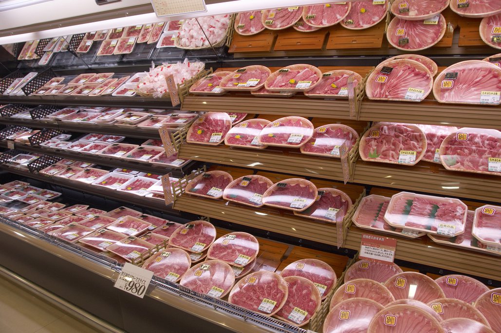 包裝好的生肉，如果出現某些跡象，表示已不新鮮，也最好別放入購物車。