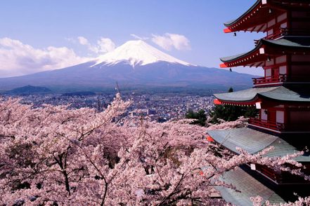 觀光署統計，2023年國人前往日本旅遊高達423萬人次，為國人出國第一首選。 圖／聯合報系資料照片