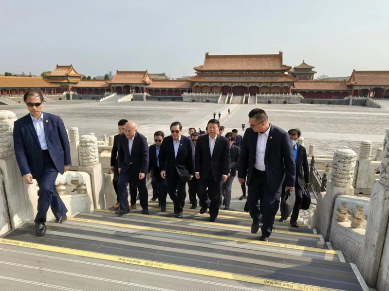 前总统马英九8日下午参观北京故宫，本日闭馆，「宫里」参观者只有马英九一行。（记者廖士锋／摄影）