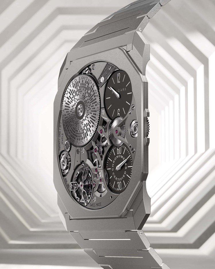 新款Octo Finissimo Ultra不僅為史上最纖薄的機械腕表，更是最薄的COSC瑞士天文台認證腕表。圖／寶格麗提供