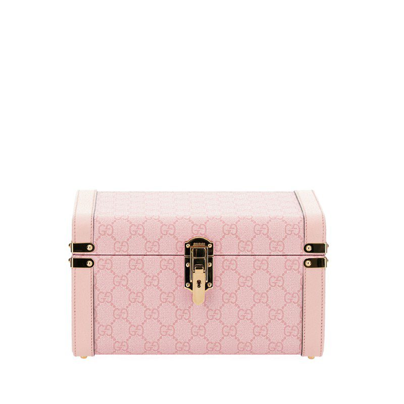 GUCCI大型Rigid Box化妆箱粉色款，11万1,500。图／GUCCI提供