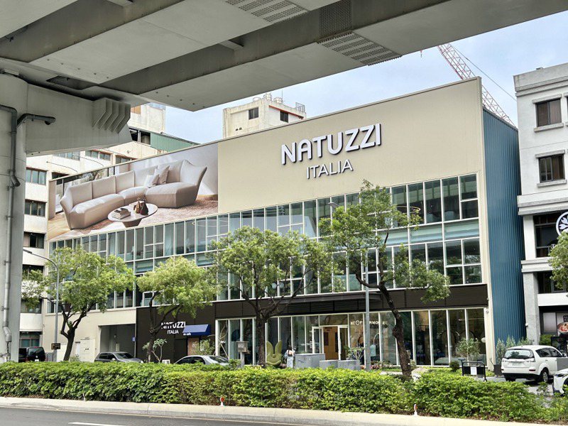 全球皮制沙发领导品牌、义大利「NATUZZI拉图志」抢进台中七期。记者宋健生摄影