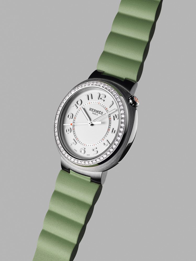Hermès Cut自動上鍊腕表，精鋼鑲鑽款，45萬4,000元。圖／愛馬仕提供