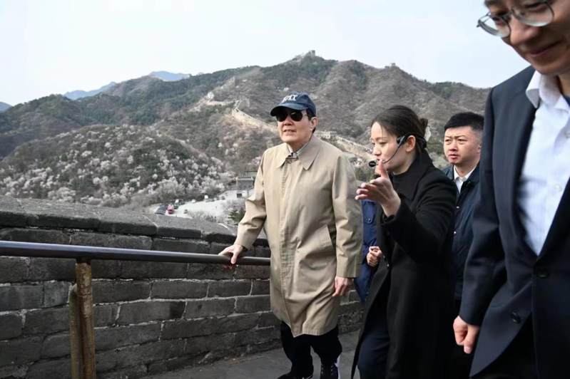 馬習二會登場前，前總統馬英九9日走訪北京長城。圖／馬英九基金會提供