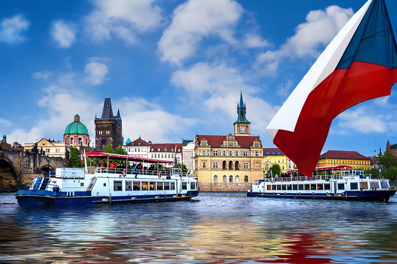 欧洲长线行程「易起飞奥捷斯匈10日」享双游船体验、走访六大世界文化遗产。业者提供