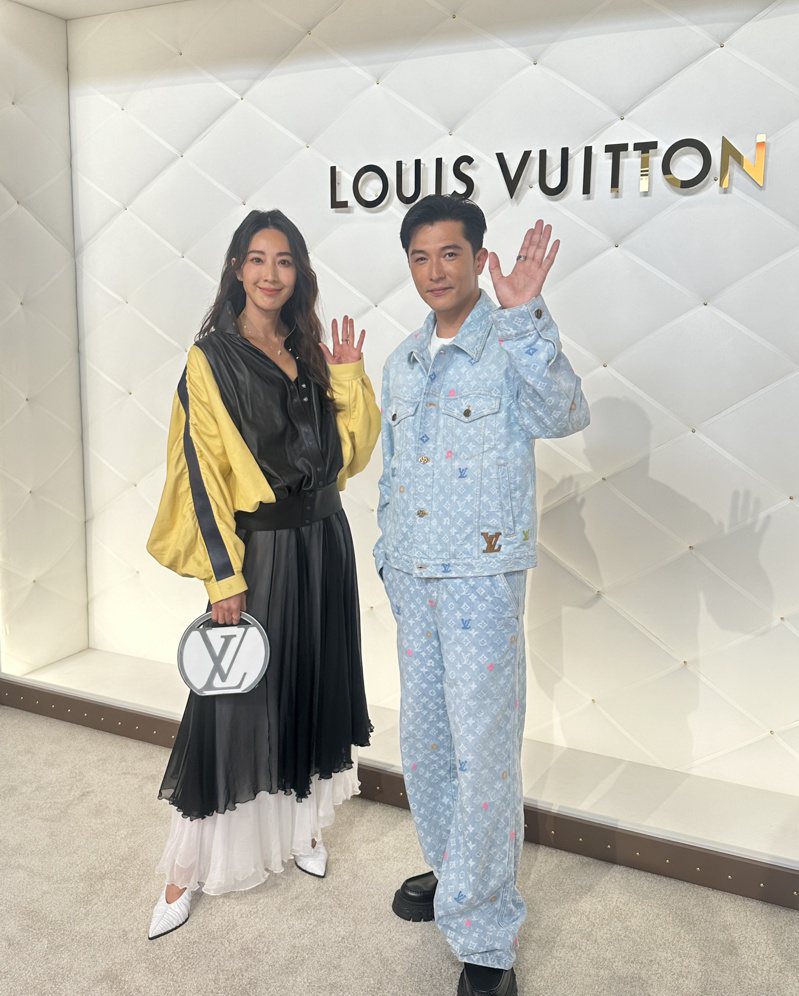 隋棠（左）今与邱泽一同出席Louis Vuitton「典藏工艺展」（Crafting Dreams）活动。记者释俊哲／摄影