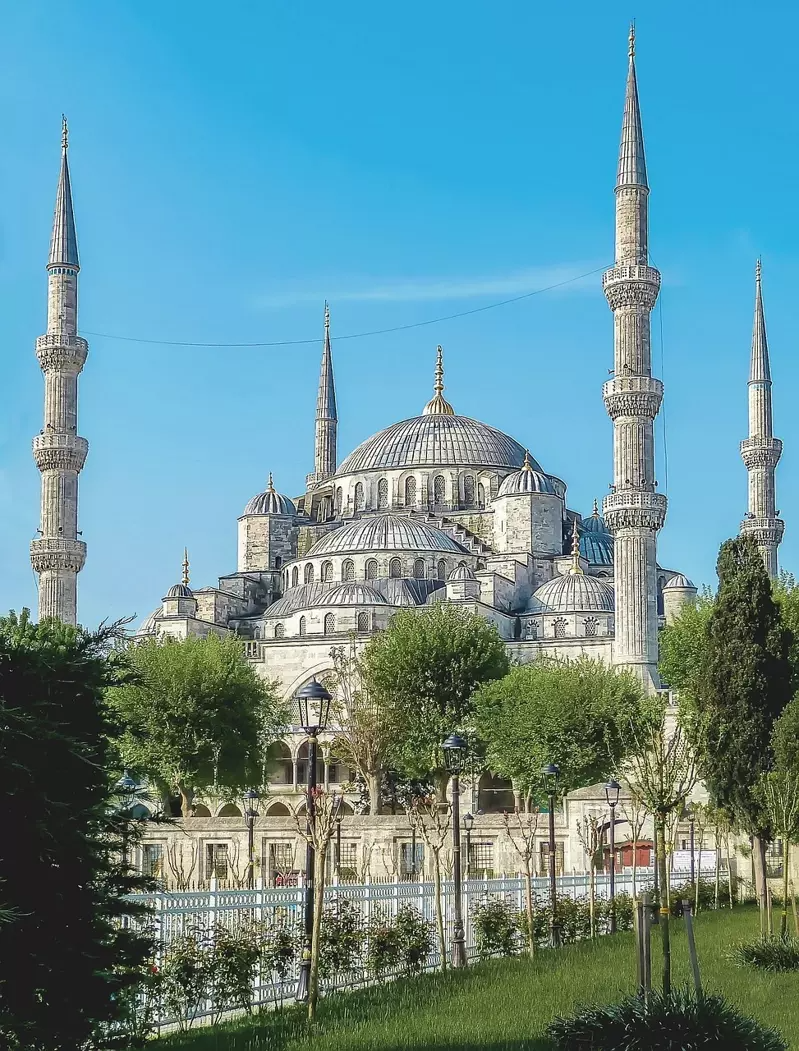 土耳其伊斯坦堡的「藍色清真寺」（Blue Mosque）--蘇丹艾哈邁德清真寺。...