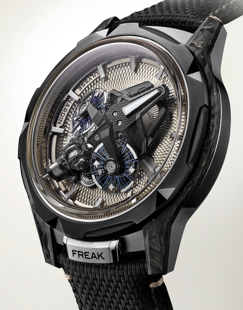 雅典FREAK S NOMAD奇想腕表，45毫米钛金属表壳、UN-251自制自动上链机芯，限量99枚。图／雅典表提供