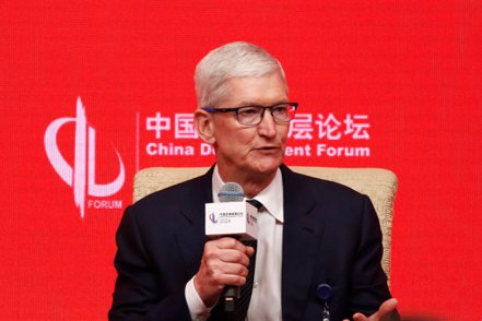 蘋果執行長上個月才在北京出席中國發展高層論壇，本月又轉往越南堅固政商關係。路透