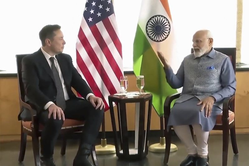 印度總理莫迪去年6月訪美時，與特斯拉執行長馬斯克在紐約會晤。  美聯社
